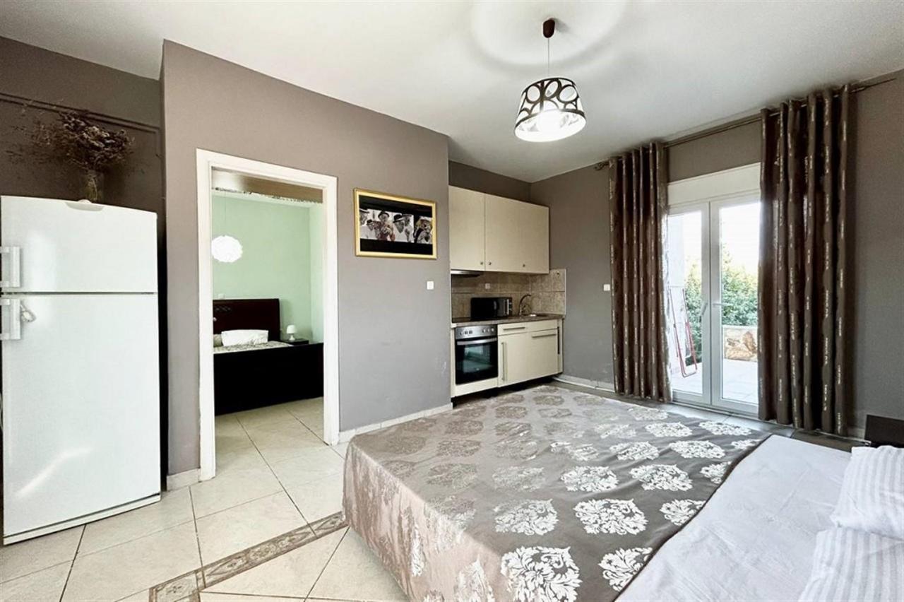 Villa Irina, Nea Potidea Kassandra Beach ภายนอก รูปภาพ