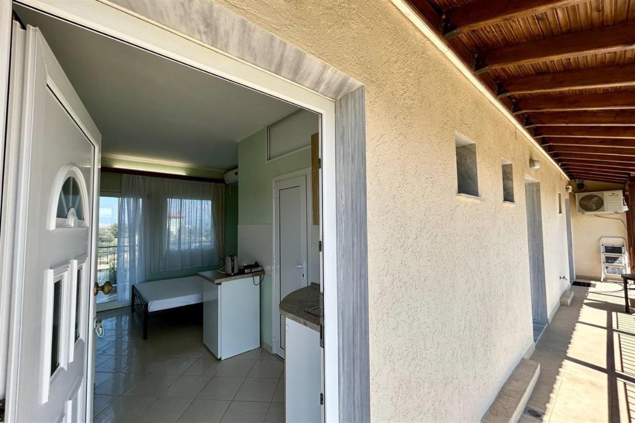 Villa Irina, Nea Potidea Kassandra Beach ภายนอก รูปภาพ