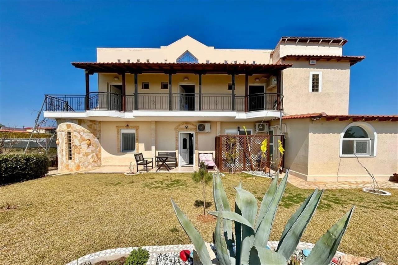 Villa Irina, Nea Potidea Kassandra Beach ภายนอก รูปภาพ